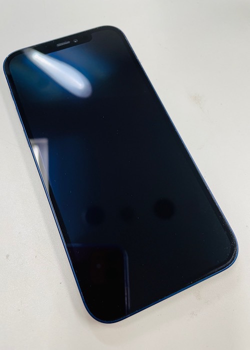 iPhone12Pro　ブラックアウト状態　画像